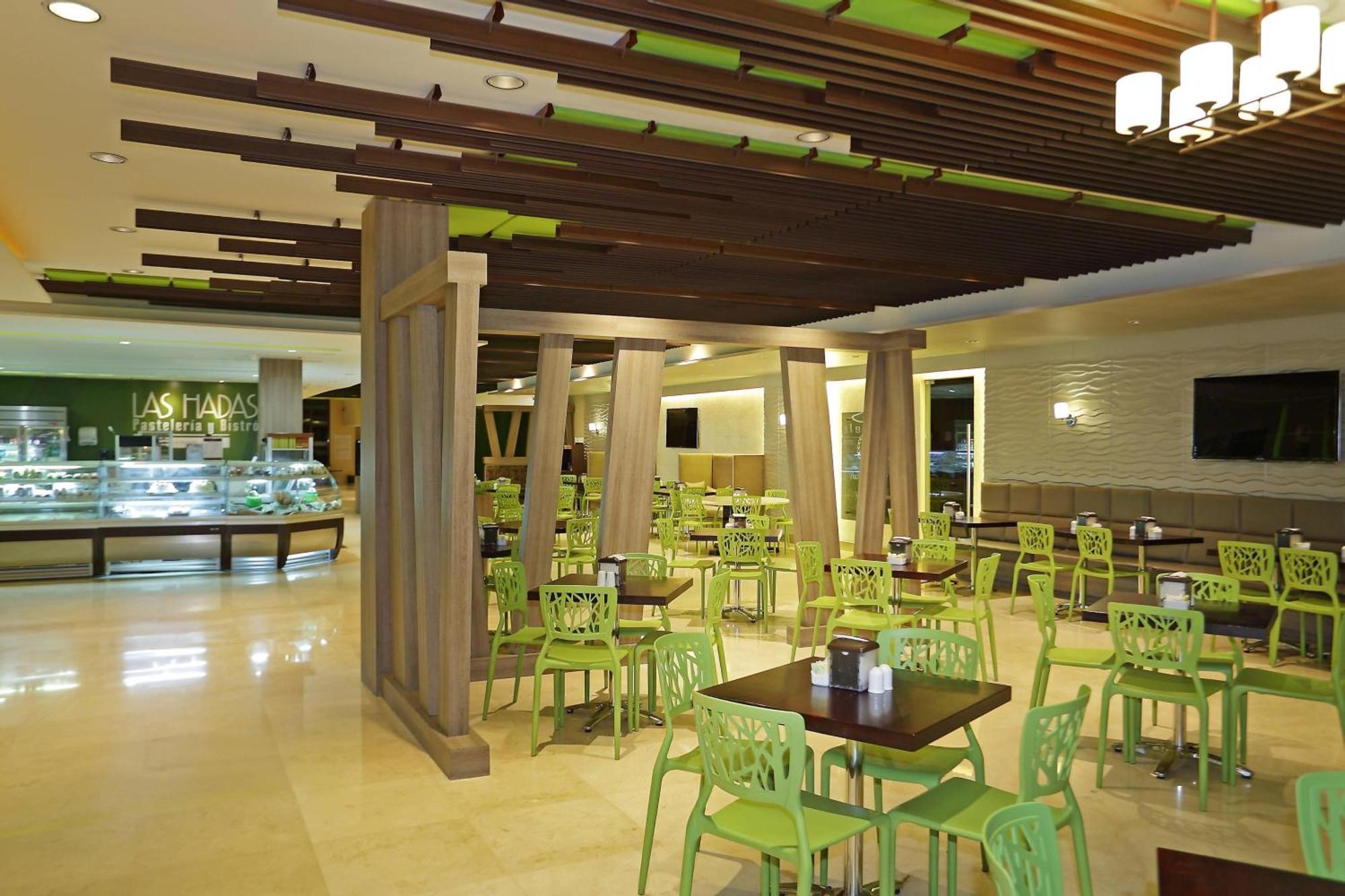 Sheraton Grand Panama Εξωτερικό φωτογραφία The interior of the restaurant